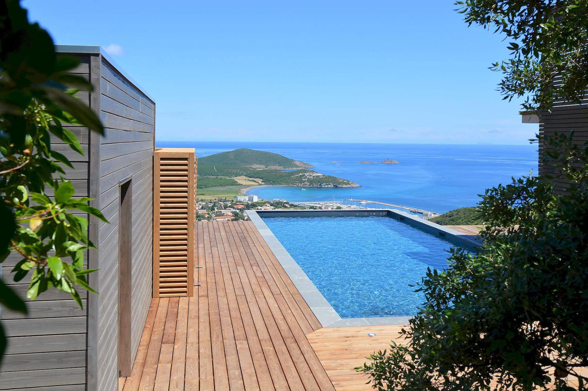 Le Tomino Hotel Macinaggio  Exterior photo